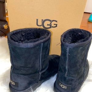 Kids Classic Black Ugg Boot